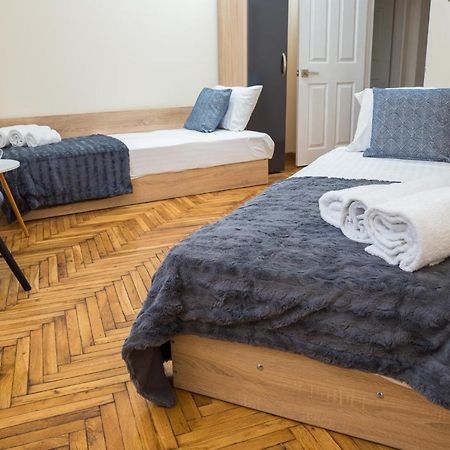 Apartment Zdravets, In The Heart Of The Old City Weliko Tarnowo Exterior foto