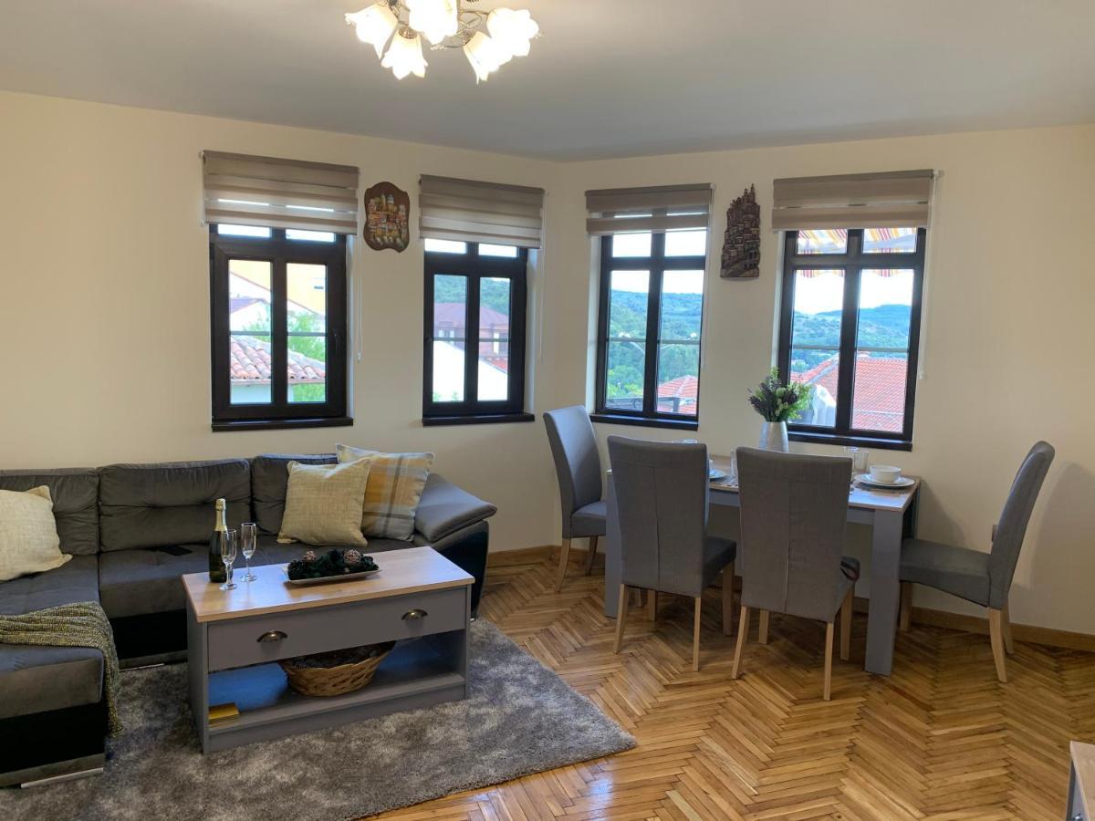Apartment Zdravets, In The Heart Of The Old City Weliko Tarnowo Exterior foto